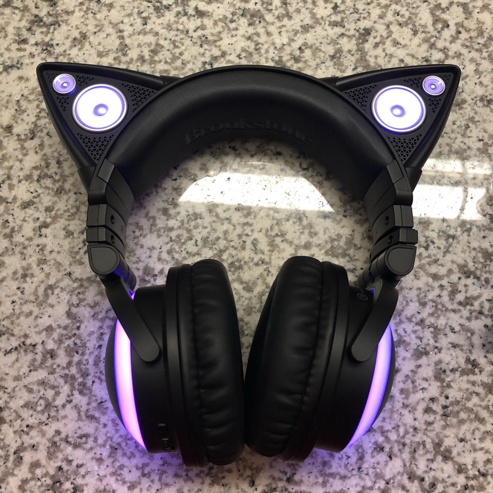 Brookstone cat eat Bluetooth headphone/speaker